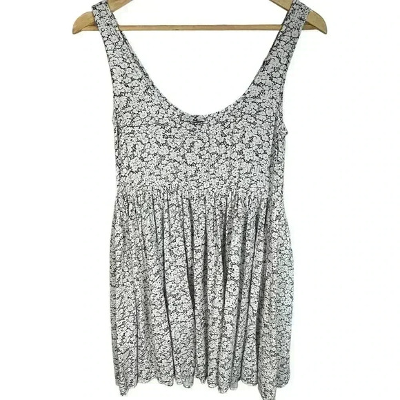 VALCOM BAE BAE DOLL DRESS Size XS Black and White NWOT - Picture 6 of 12